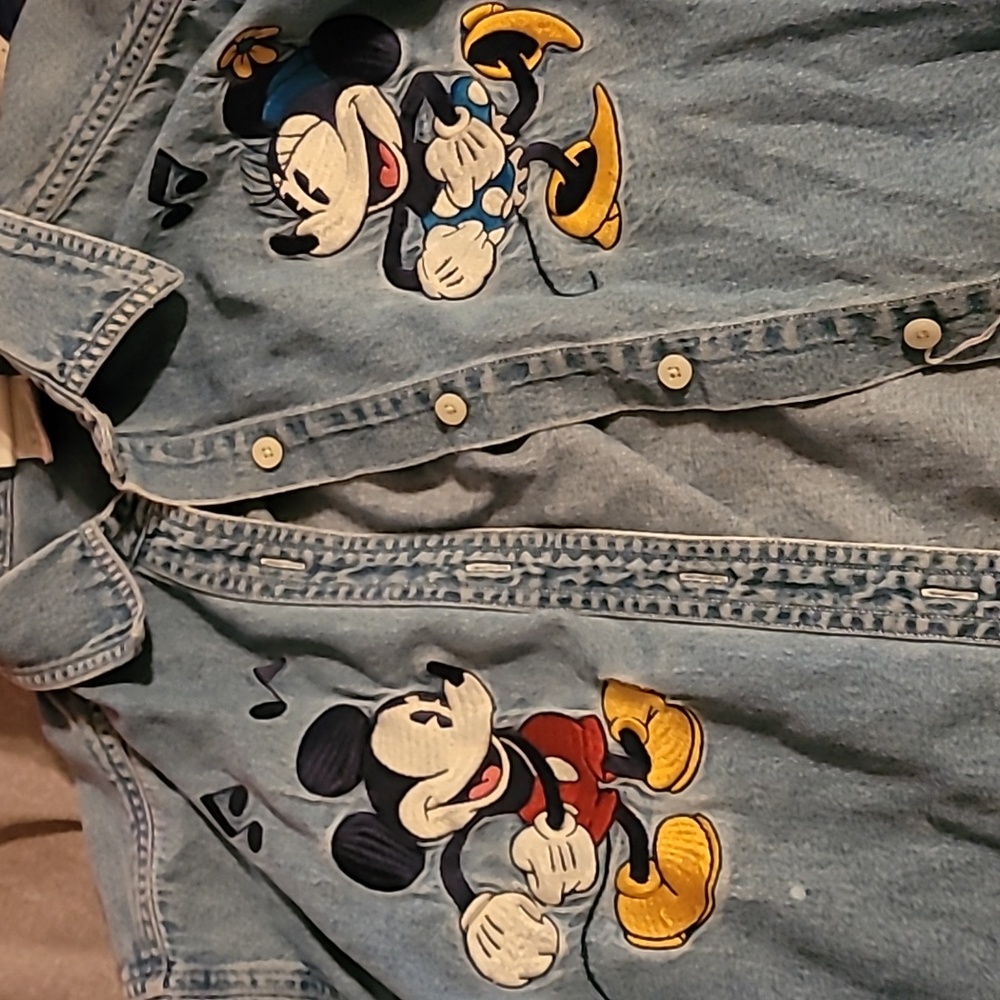 Disney long sleeve denim Mickey & Minnie Mouse Shirt Size L